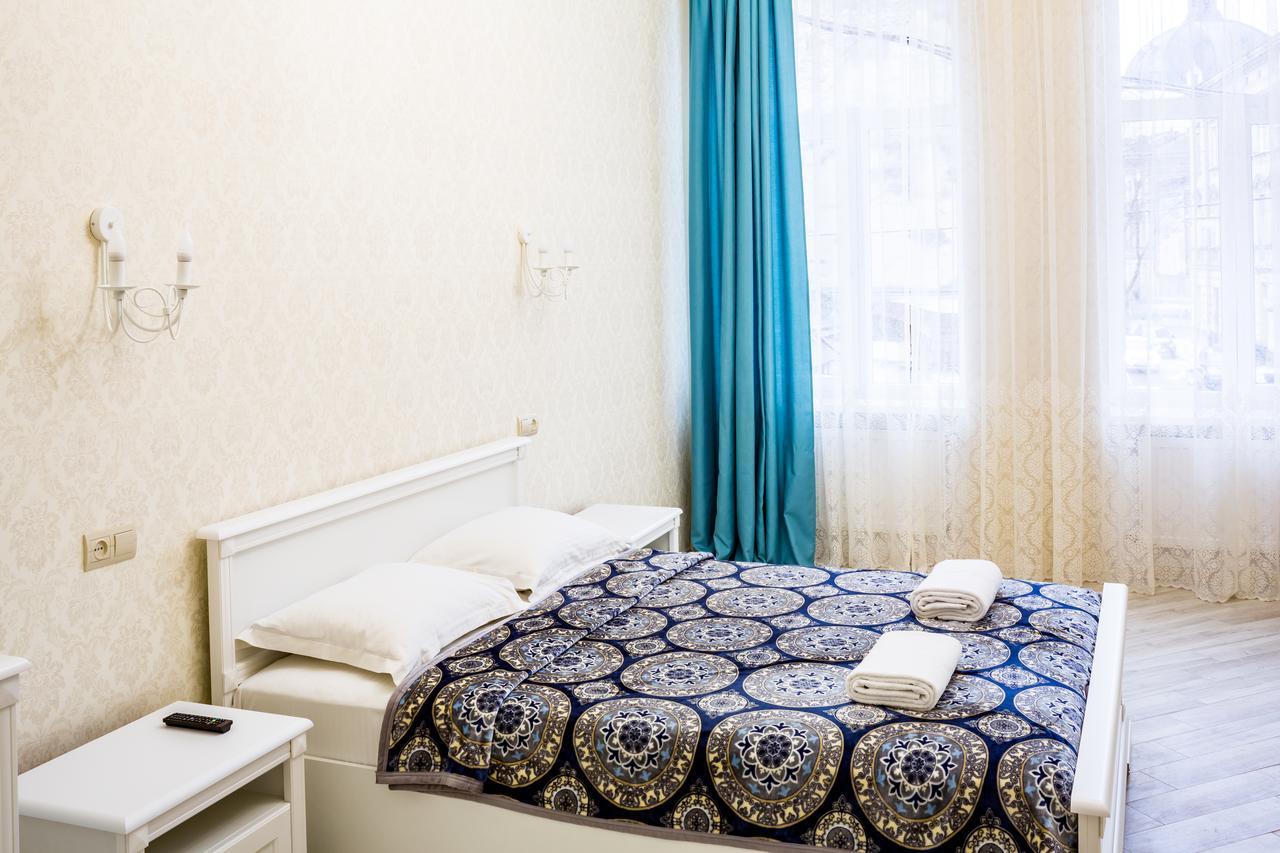 Leogrand Vip Apartments On Udatnogo 4 Lviv Exterior foto
