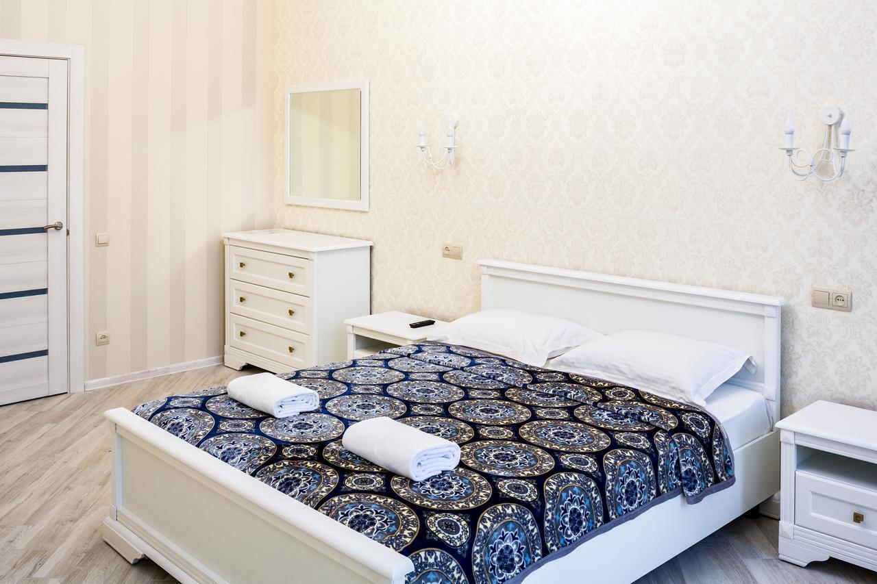 Leogrand Vip Apartments On Udatnogo 4 Lviv Exterior foto